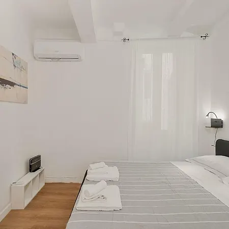 Prestige 5terre 10 Mt The Sea Ac * Vernazza